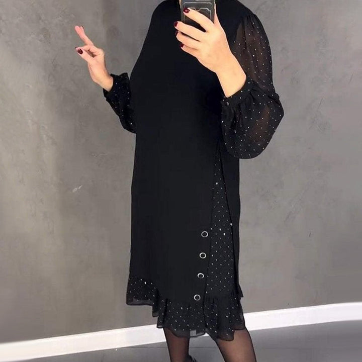 Marilouke | Elegante Jurk Met Kristallen en Ronde Hals